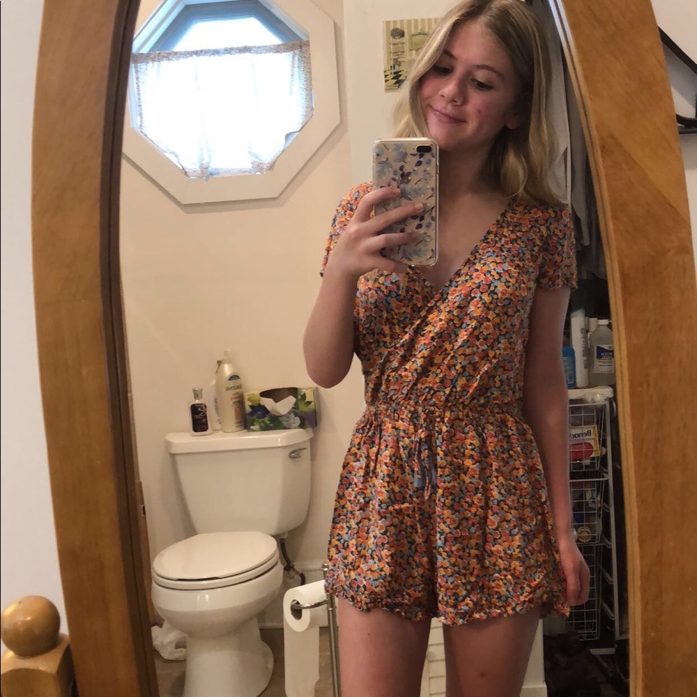 Romper - Picture 2 of 2